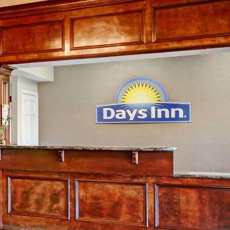 Days Inn & Suites By Wyndham Houston North - Spring Buitenkant foto