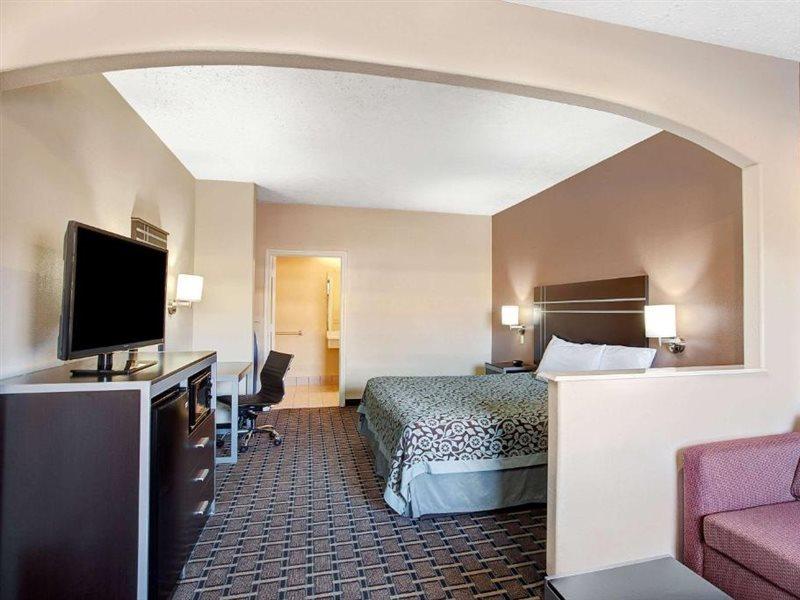 Days Inn & Suites By Wyndham Houston North - Spring Buitenkant foto
