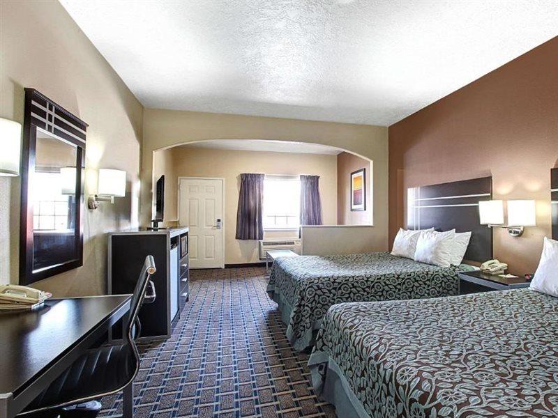 Days Inn & Suites By Wyndham Houston North - Spring Buitenkant foto