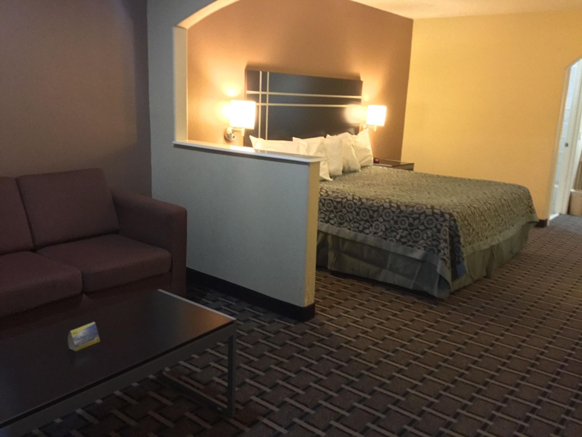 Days Inn & Suites By Wyndham Houston North - Spring Buitenkant foto