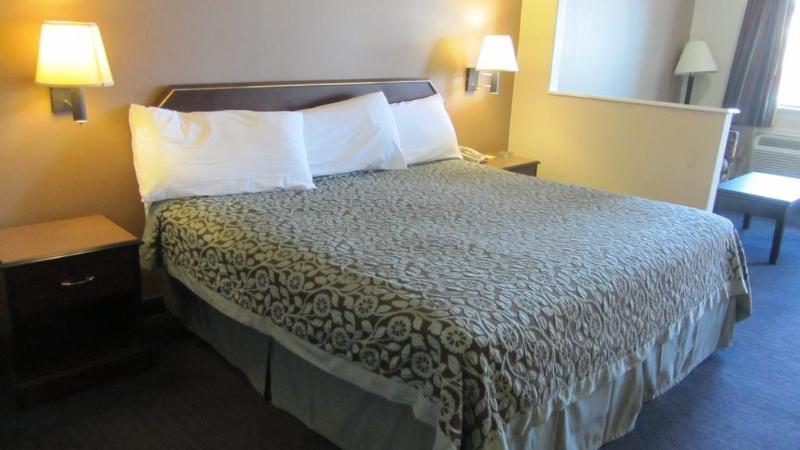 Days Inn & Suites By Wyndham Houston North - Spring Buitenkant foto